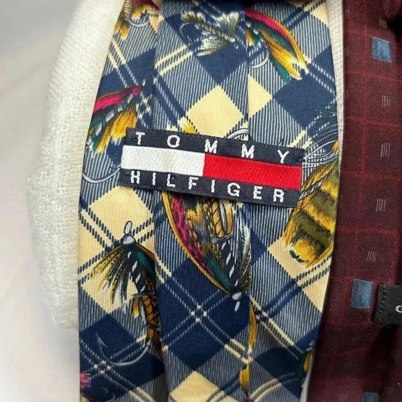 Geoffrey Beene, Tommy Hilfiger, Cezani Silk Ties-Set of 3 - Picture 10 of 16